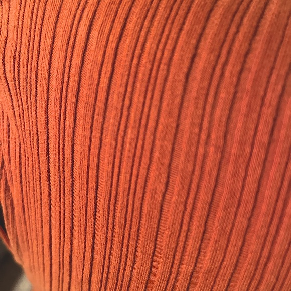 Soft orange romper - Picture 2 of 5